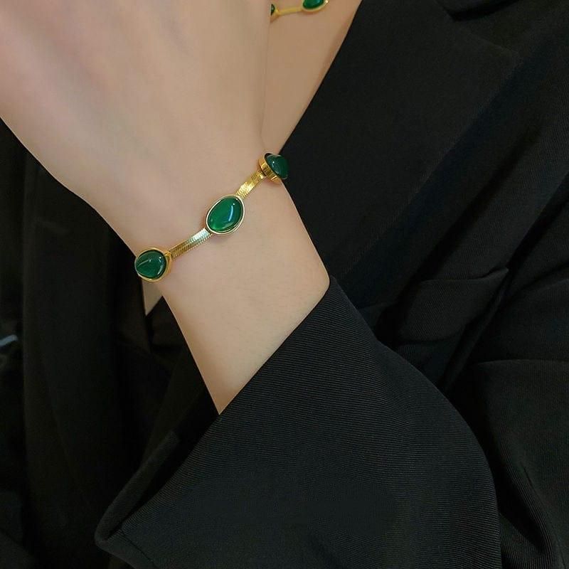 Oval Green Crystal Pendant Necklace Set with Bracelet – Elegant Jewelry for Women
