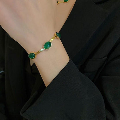 Oval Green Crystal Pendant Necklace Set with Bracelet – Elegant Jewelry for Women